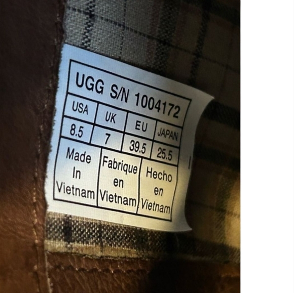 😁UGG Tan and Brown Heeled Leather Boots Size 8.5 - Picture 7 of 7